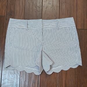 Ann Taylor Blue & White Pinstriped Scalloped Hem Shorts size 10